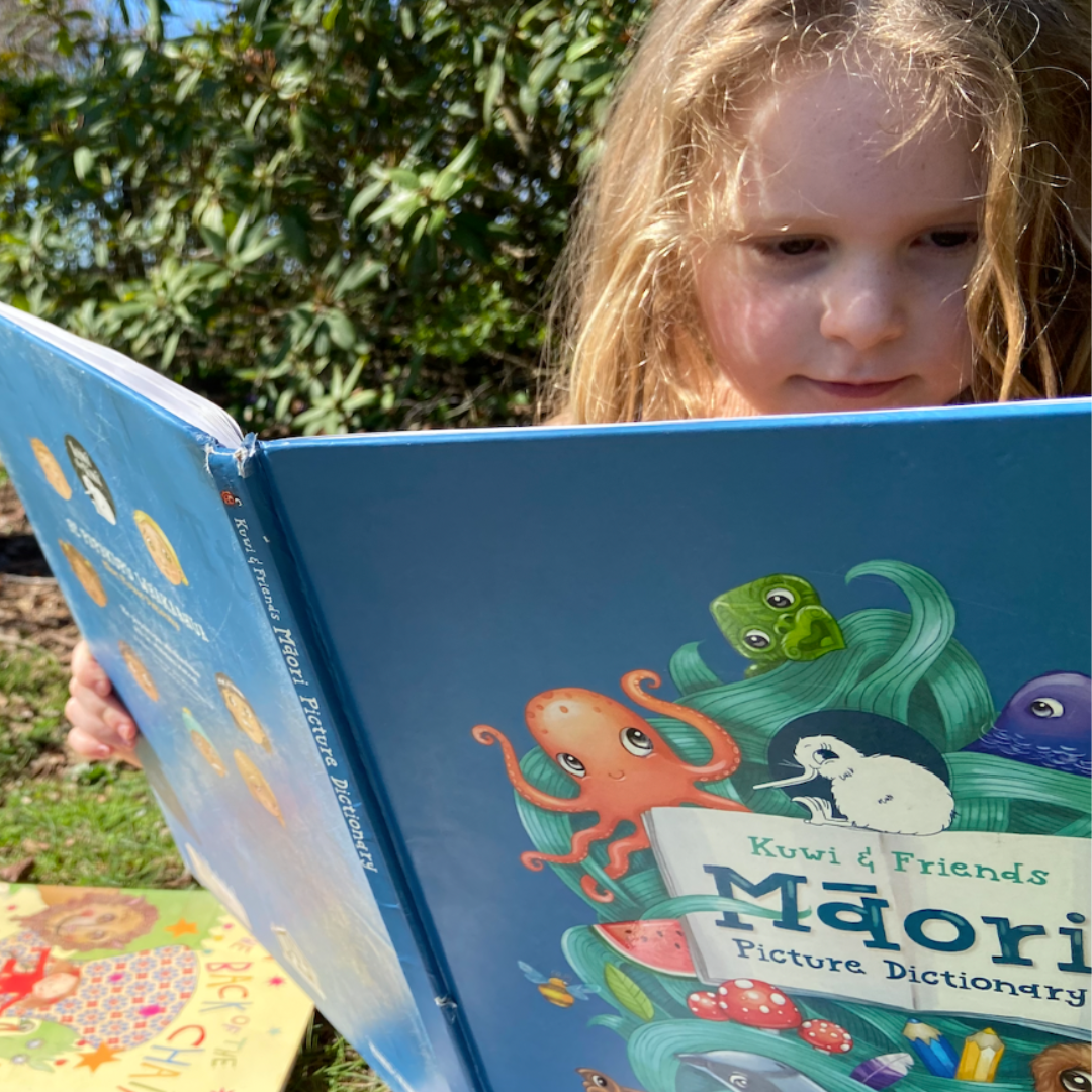 Kuwi & Friends Māori Picture Dictionary